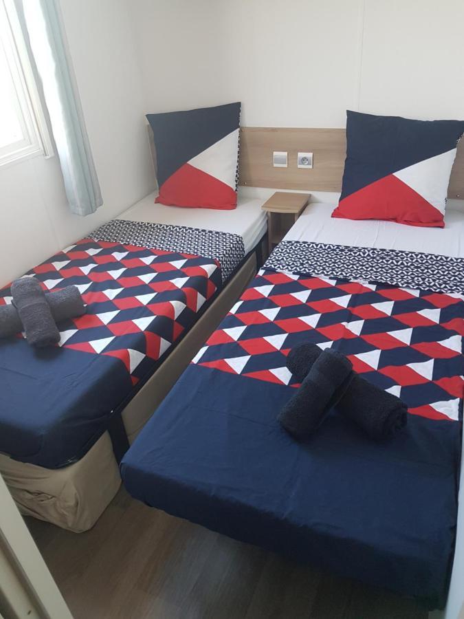 Frejus Tout Confort, Climatisation,Linge De Lit Et De Toilette, Coffre Fort, Ventilations Au Plafond Chambres Et Wifi Possible ภายนอก รูปภาพ